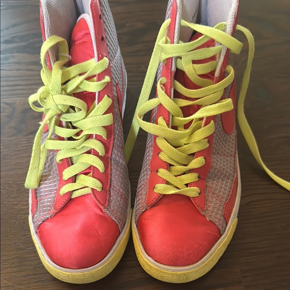 Nike Pink and yellow exclusive blazers - Picture 6 of 6